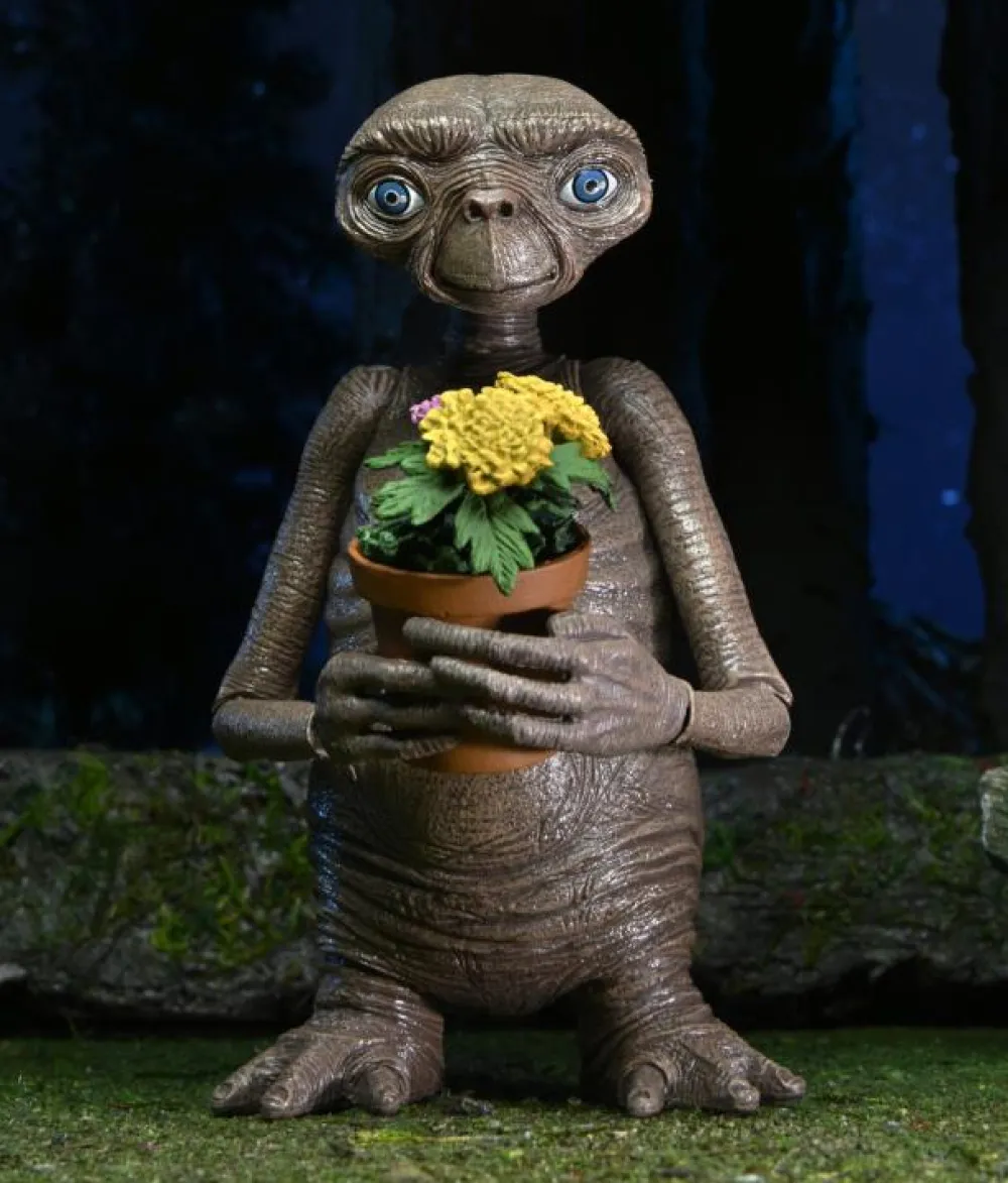 NECA Ultimates*E.T. 40Th Anniversary Ultimate E.T. Figure