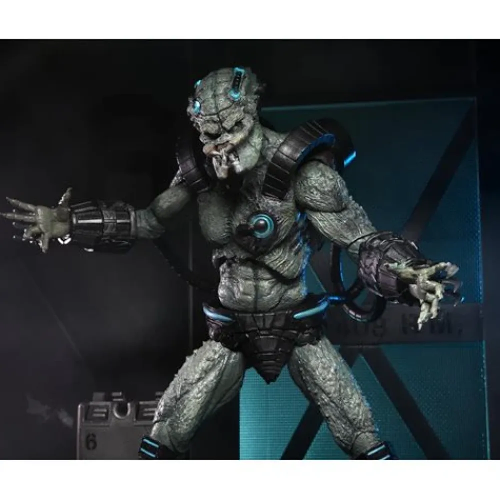 NECA Ultimates*Predator: Concrete Jungle Ultimate Deluxe Stone Heart 7-Inch Scale Action Figure